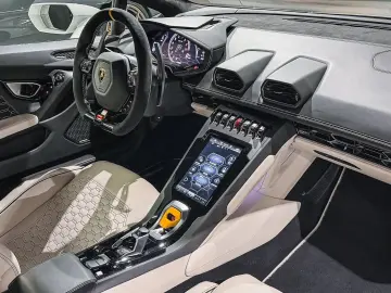 LAMBORGHINI Huracán Evo Spyder AWD Selezione Garantie