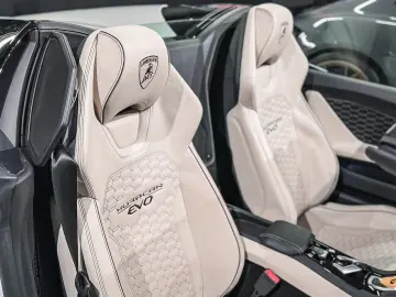 LAMBORGHINI Huracán Evo Spyder AWD Selezione Garantie