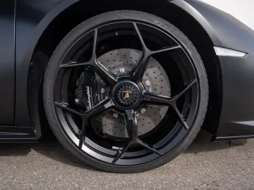 LAMBORGHINI Huracán Evo Spyder 20  SPORT SEATS EVO TRIM LIFT