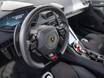 LAMBORGHINI Huracán Evo Spyder 20  SPORT SEATS EVO TRIM LIFT