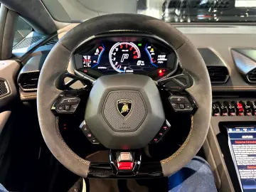 LAMBORGHINI Huracán EVO Spyder Lift Sensonum Wartungspaket