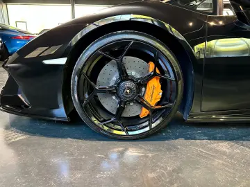 LAMBORGHINI Huracán EVO Spyder Lift Sensonum Wartungspaket