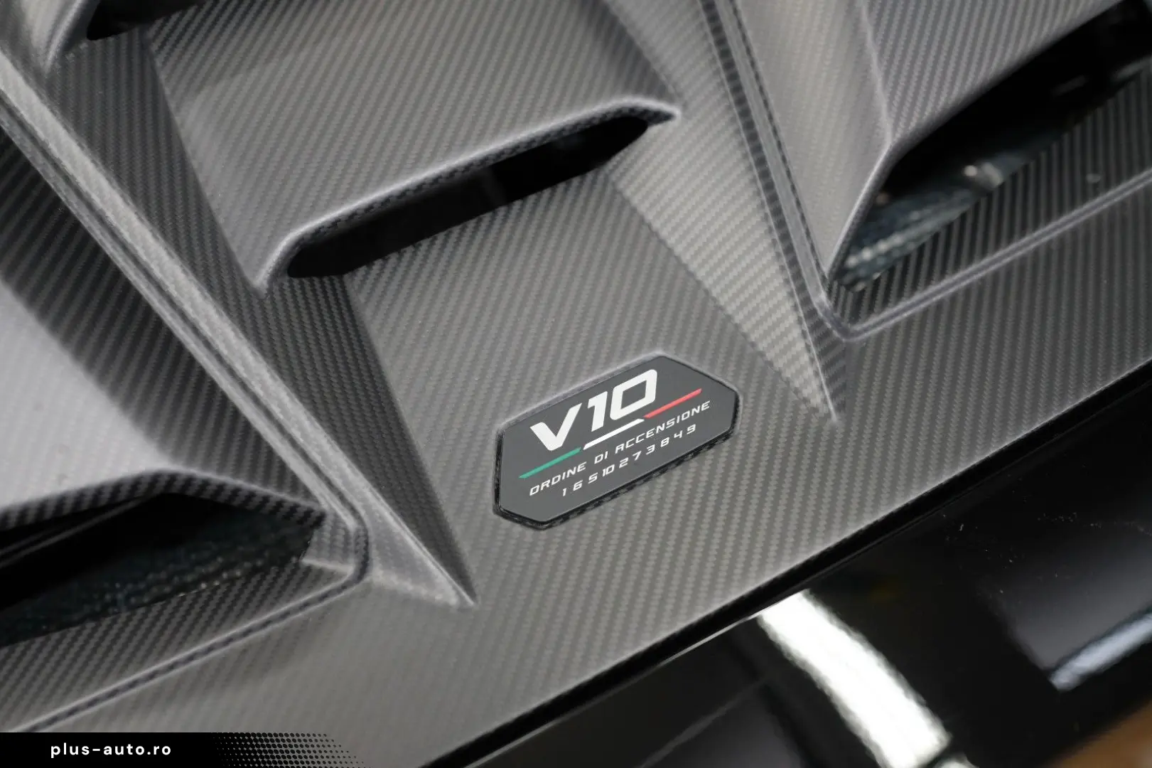 LAMBORGHINI Huracan Tecnica AdPersonam CARBON LIFT SENSONUM