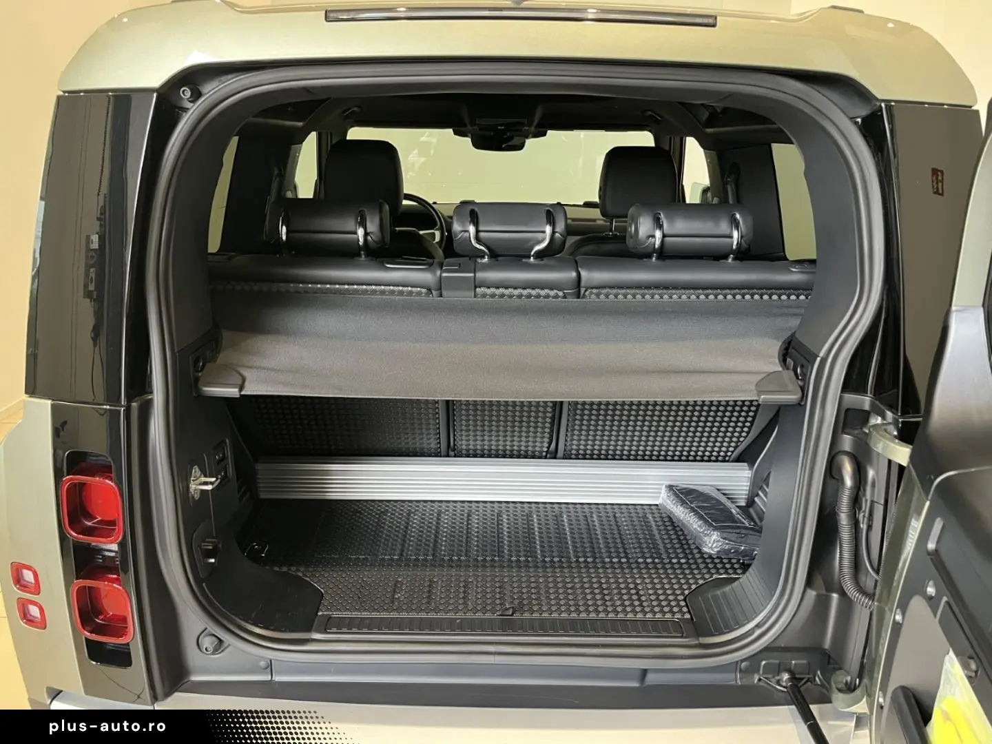 LAND ROVER Defender 90 SE Luftfederung Meridian AHK