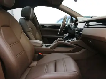 Porsche Cayenne Coupé GTS Tiptronic S