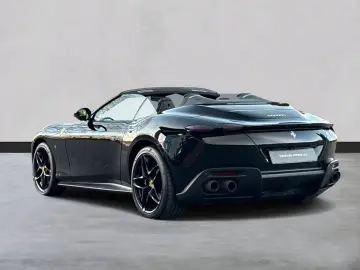 FERRARI Roma Spider  LED-Scheinwerfer 20 Zoll Felge