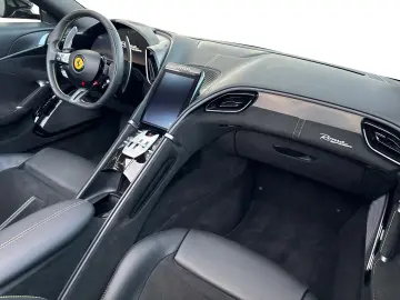 FERRARI Roma Spider  LED-Scheinwerfer 20 Zoll Felge