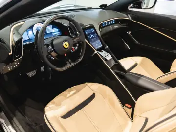 FERRARI Roma Spider