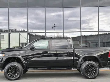DODGE RAM 1500 5.7 V8 CrewCab Laramie Höherlegung  NAP