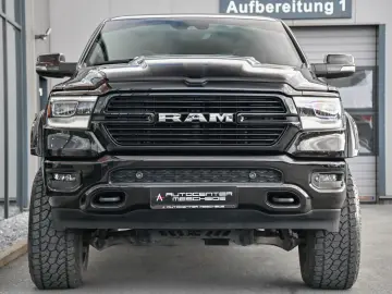 DODGE RAM 1500 5.7 V8 CrewCab Laramie Höherlegung  NAP
