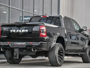 DODGE RAM 1500 5.7 V8 CrewCab Laramie Höherlegung  NAP