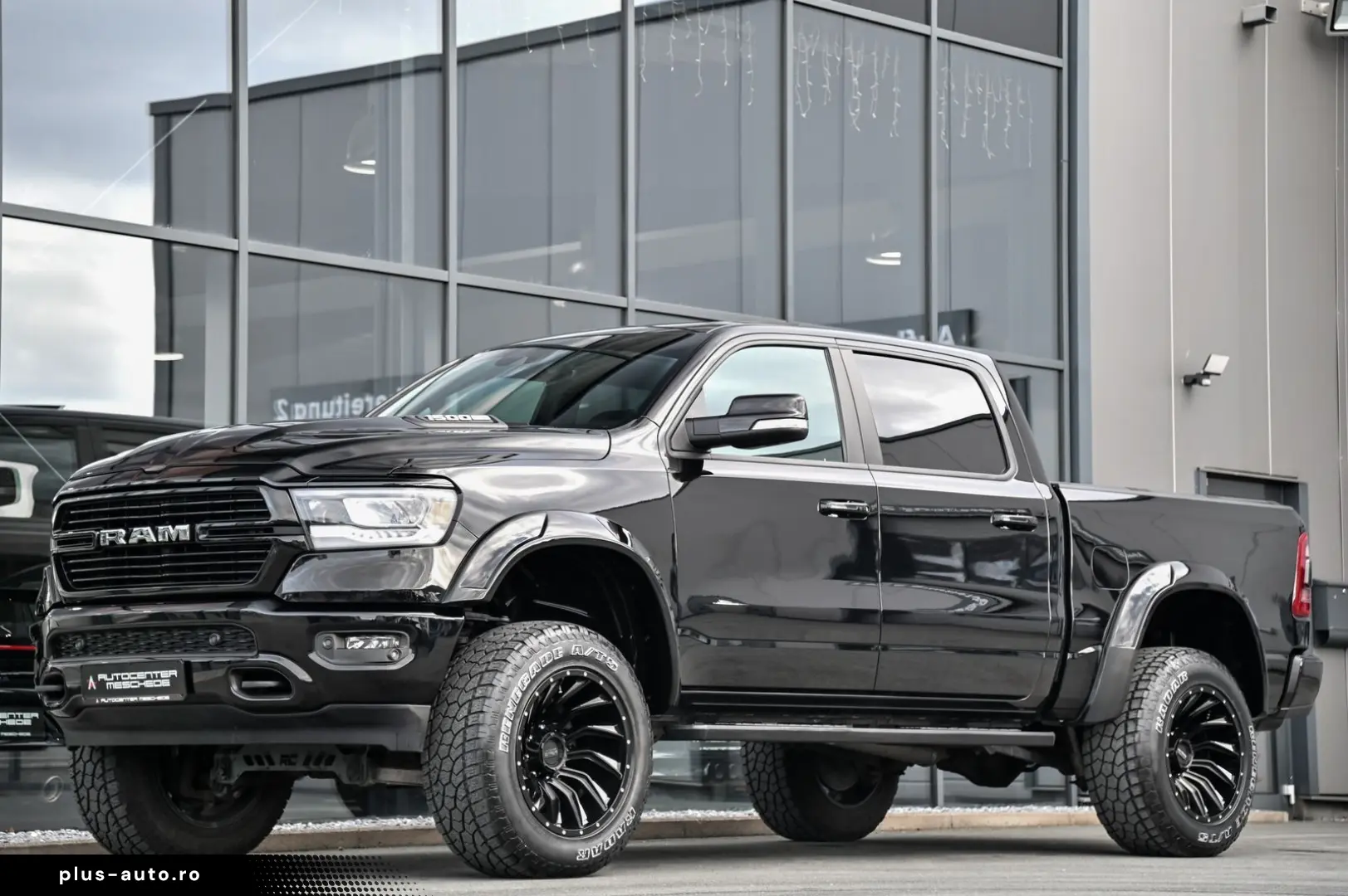 DODGE RAM 1500 5.7 V8 CrewCab Laramie Höherlegung  NAP