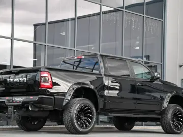 DODGE RAM 1500 5.7 V8 CrewCab Laramie Höherlegung  NAP