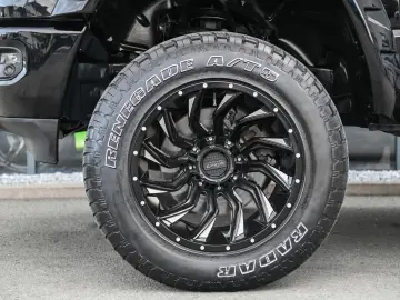 DODGE RAM 1500 5.7 V8 CrewCab Laramie Höherlegung  NAP