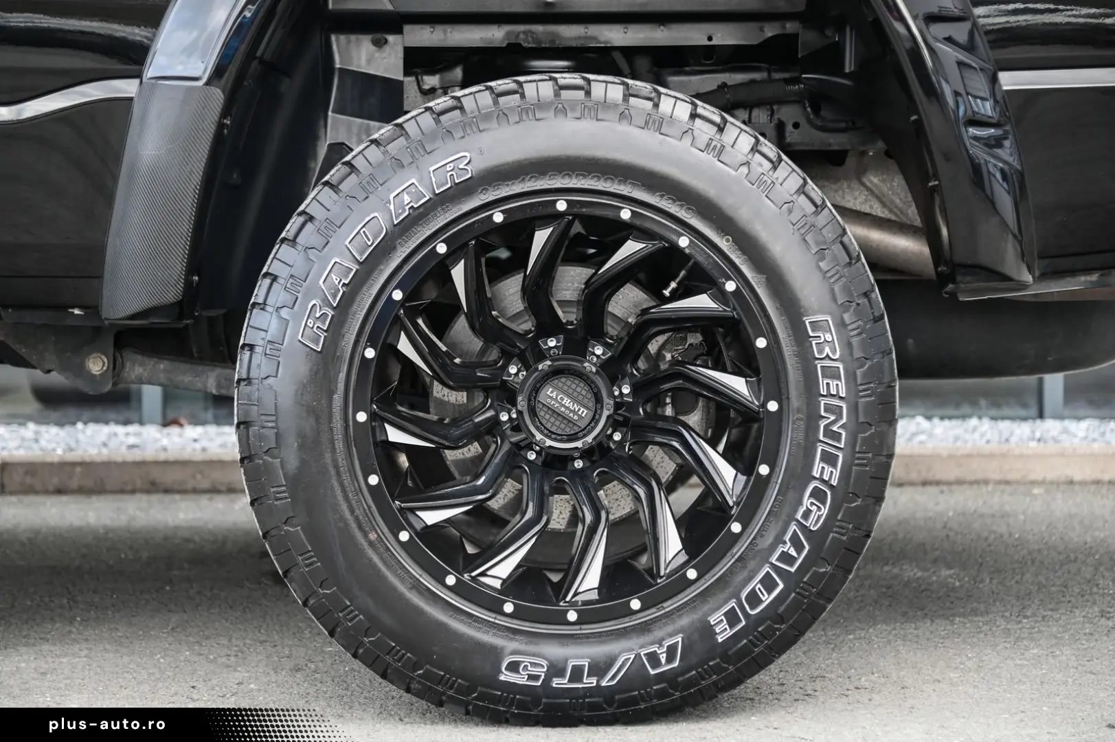 DODGE RAM 1500 5.7 V8 CrewCab Laramie Höherlegung  NAP