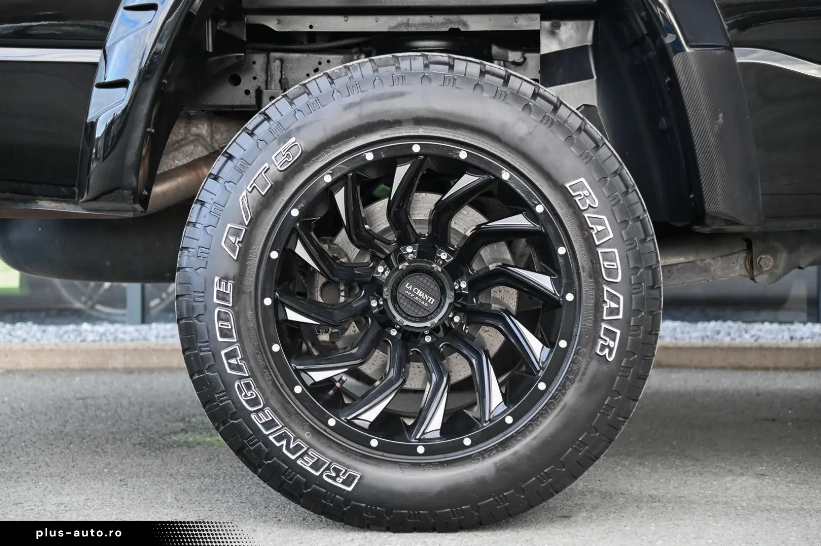 DODGE RAM 1500 5.7 V8 CrewCab Laramie Höherlegung  NAP