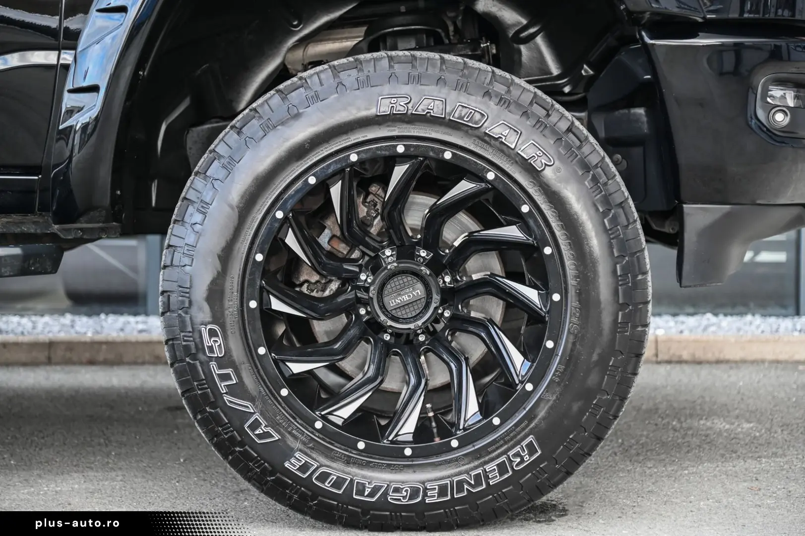 DODGE RAM 1500 5.7 V8 CrewCab Laramie Höherlegung  NAP