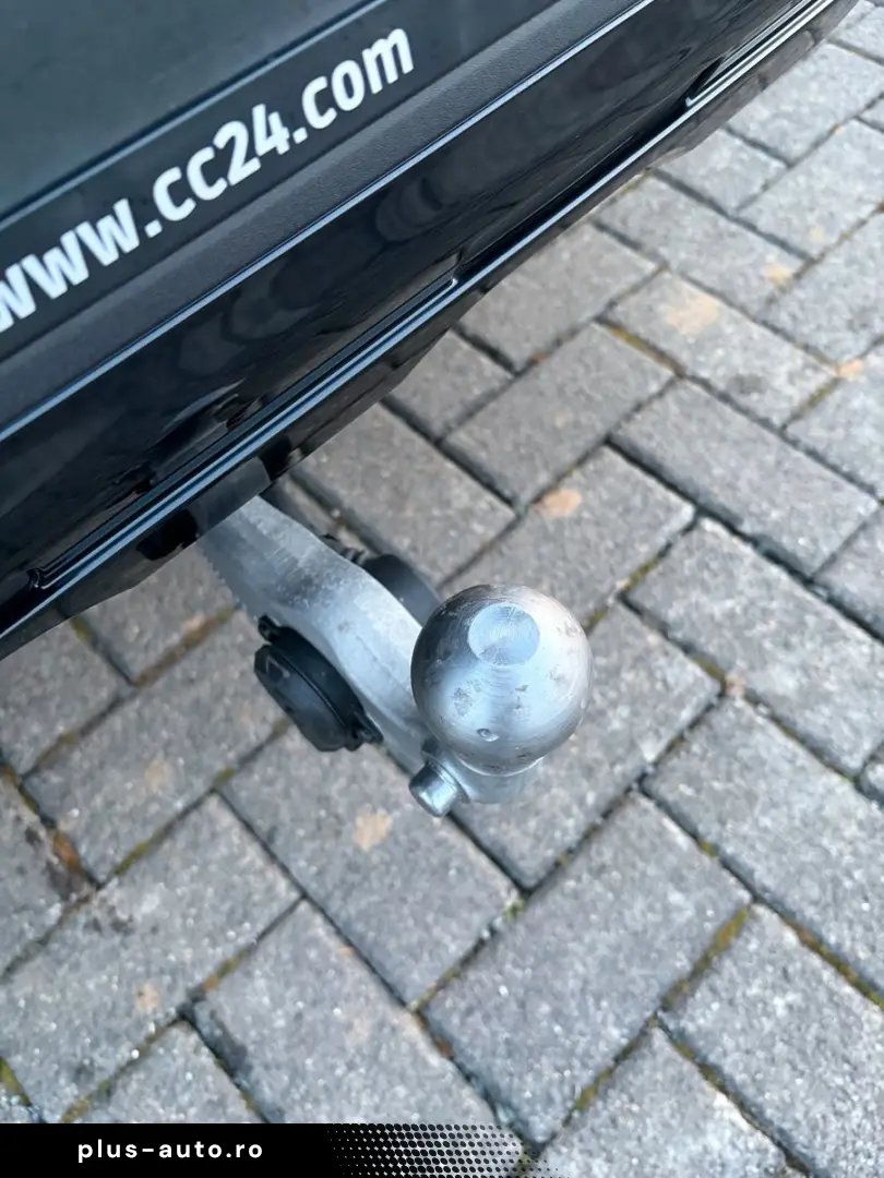 MERCEDES-BENZ GLC 200d Coupe 4M AMG Burmester 360 ACC