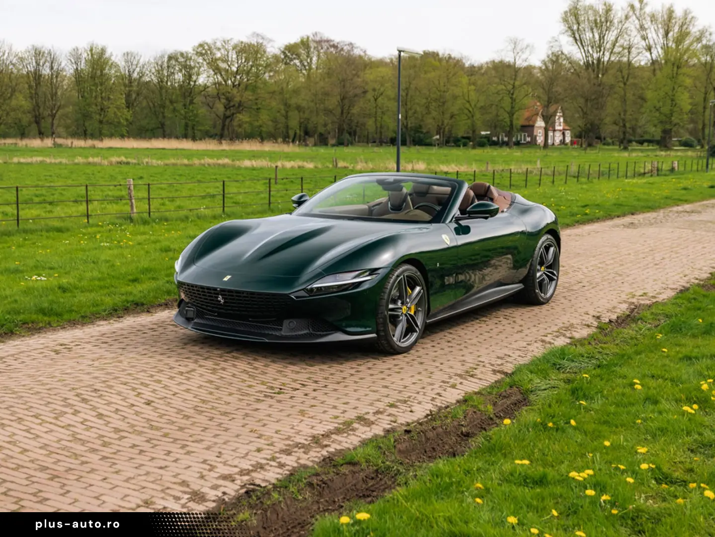 FERRARI Roma Spider 3.9 V8 Carbon  Adas  kamera