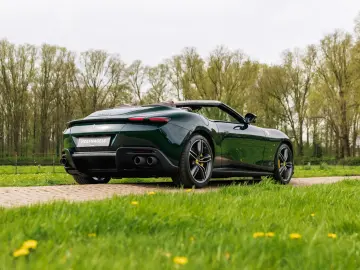 FERRARI Roma Spider 3.9 V8 Carbon  Adas  kamera