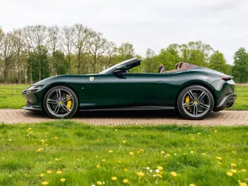 FERRARI Roma Spider 3.9 V8 Carbon  Adas  kamera