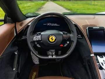 FERRARI Roma Spider 3.9 V8 Carbon  Adas  kamera