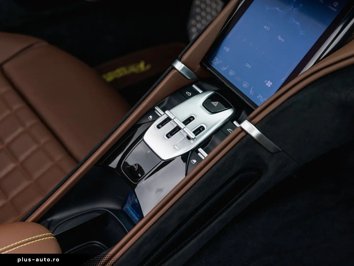 FERRARI Roma Spider 3.9 V8 Carbon  Adas  kamera