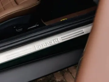 FERRARI Roma Spider 3.9 V8 Carbon  Adas  kamera