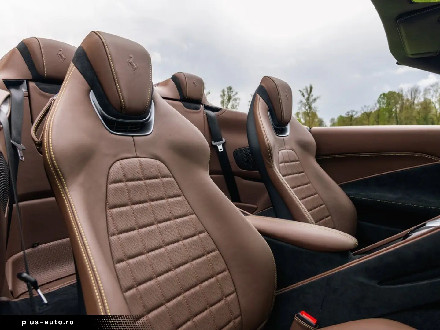 FERRARI Roma Spider 3.9 V8 Carbon  Adas  kamera