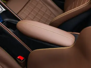 FERRARI Roma Spider 3.9 V8 Carbon  Adas  kamera