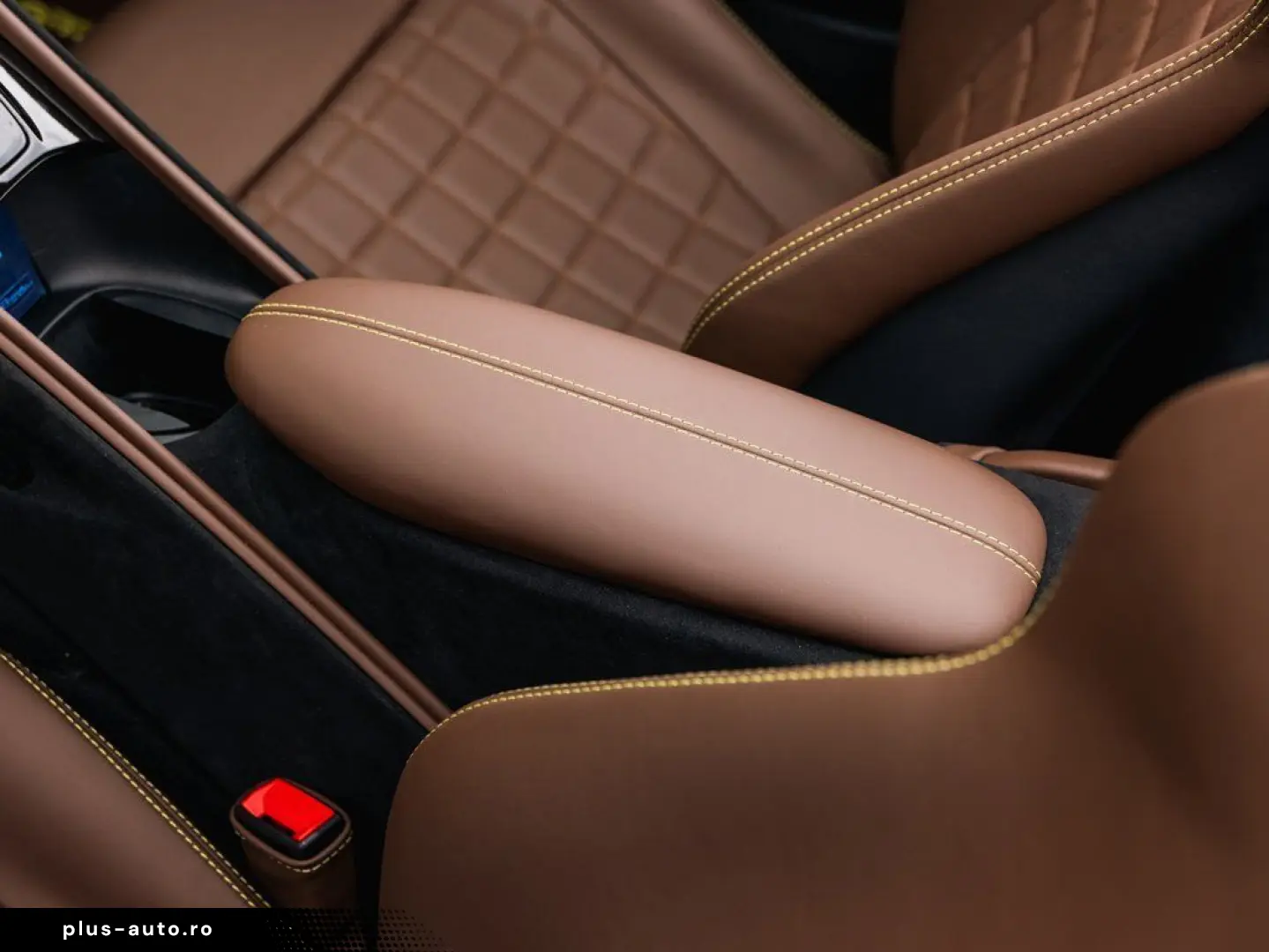 FERRARI Roma Spider 3.9 V8 Carbon  Adas  kamera