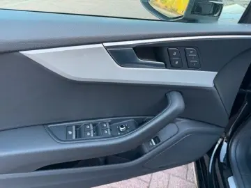 AUDI A5 Cabriolet 40 TFSI quattro S line