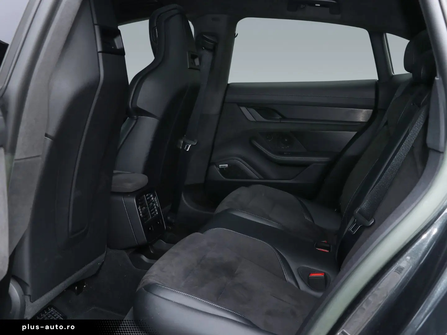 PORSCHE Taycan GTS Sport Turismo