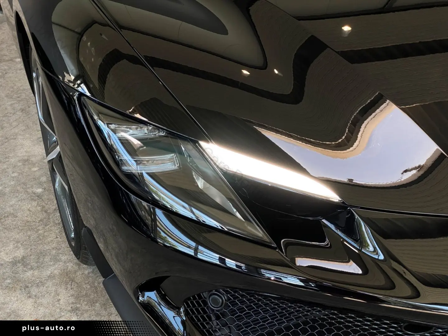 FERRARI 296 GTS MY24   Carbon Door   Classic Spec