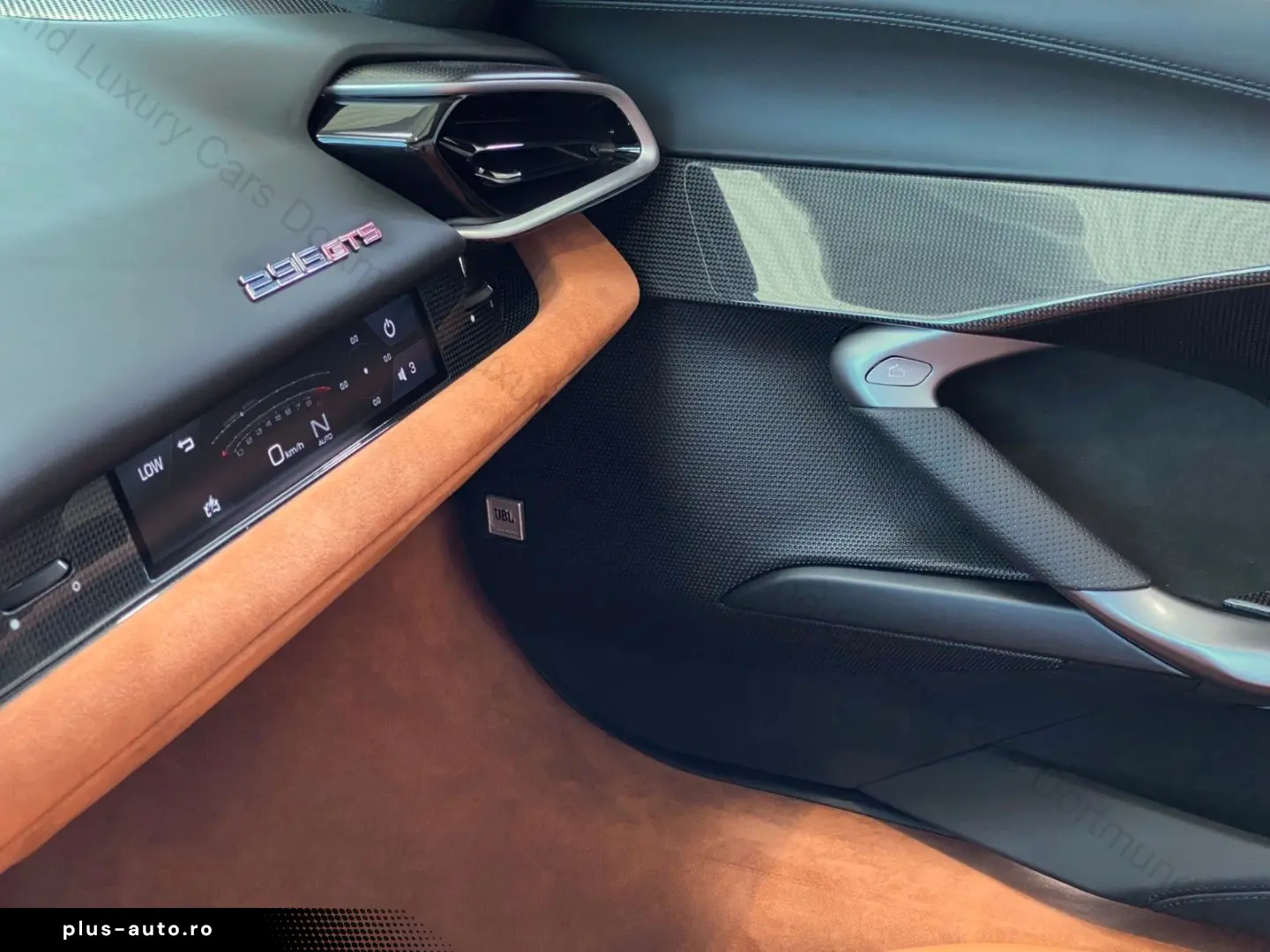 FERRARI 296 GTS MY24   Carbon Door   Classic Spec