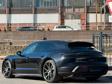 PORSCHE Taycan Sport Turismo - Panorama