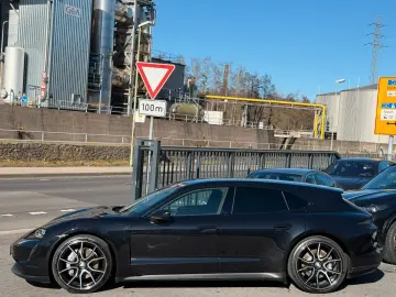 PORSCHE Taycan Sport Turismo - Panorama