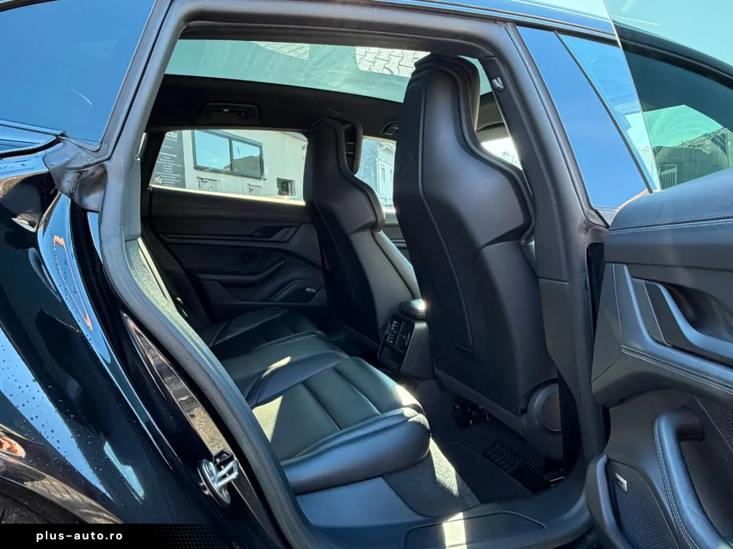 PORSCHE Taycan Sport Turismo - Panorama