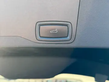 PORSCHE Taycan Sport Turismo - Panorama