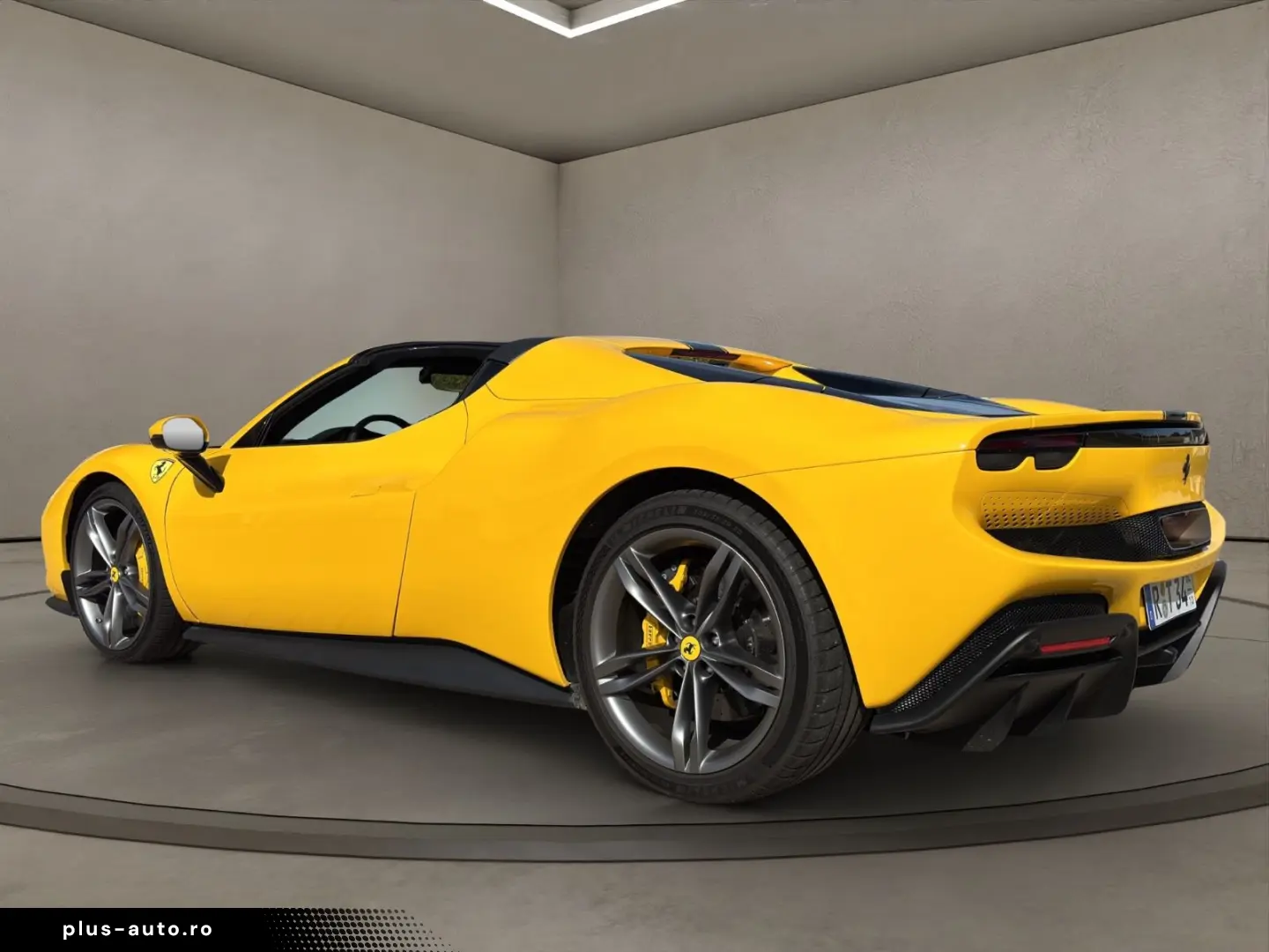 FERRARI 296 GTS in excellent Condition - VAT Deductible