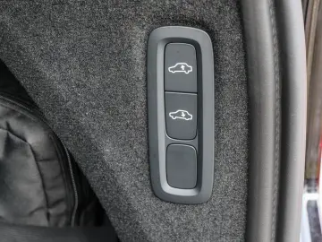 VOLVO XC90 T8 AWD Ultra Bright Massage Ventil Bowers AirSusp