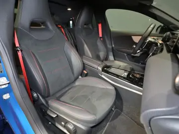 Mercedes-Benz CLA 35 4M AMG Coupé PANO DISTRO NIGHT RFK TOTW