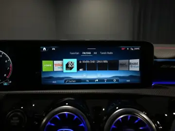 Mercedes-Benz CLA 35 4M AMG Coupé PANO DISTRO NIGHT RFK TOTW