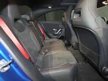 Mercedes-Benz CLA 35 4M AMG Coupé PANO DISTRO NIGHT RFK TOTW