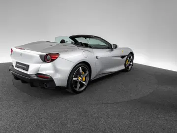 FERRARI Portofino M