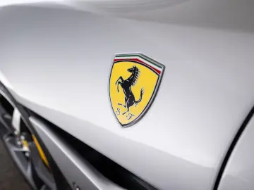 FERRARI Portofino M
