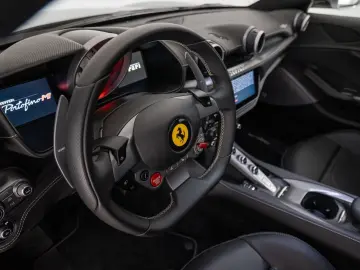 FERRARI Portofino M