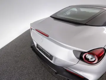FERRARI Portofino M