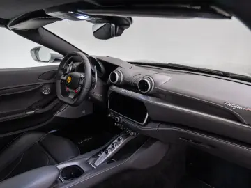 FERRARI Portofino M