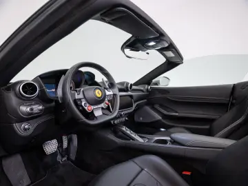 FERRARI Portofino M